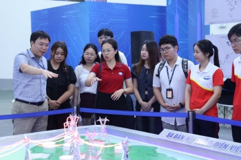 Môi trường học tập năng động và trải nghiệm sinh viên